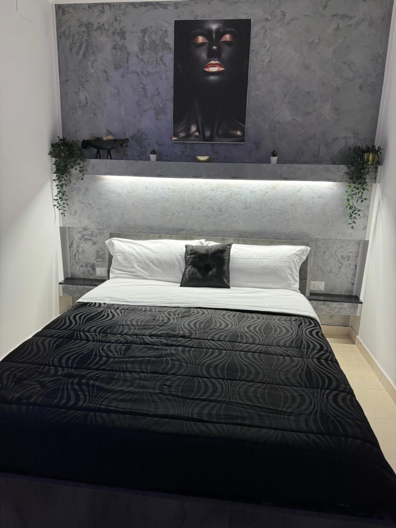 Il Cortiletto28 Rooms & House Сиракузы Экстерьер фото