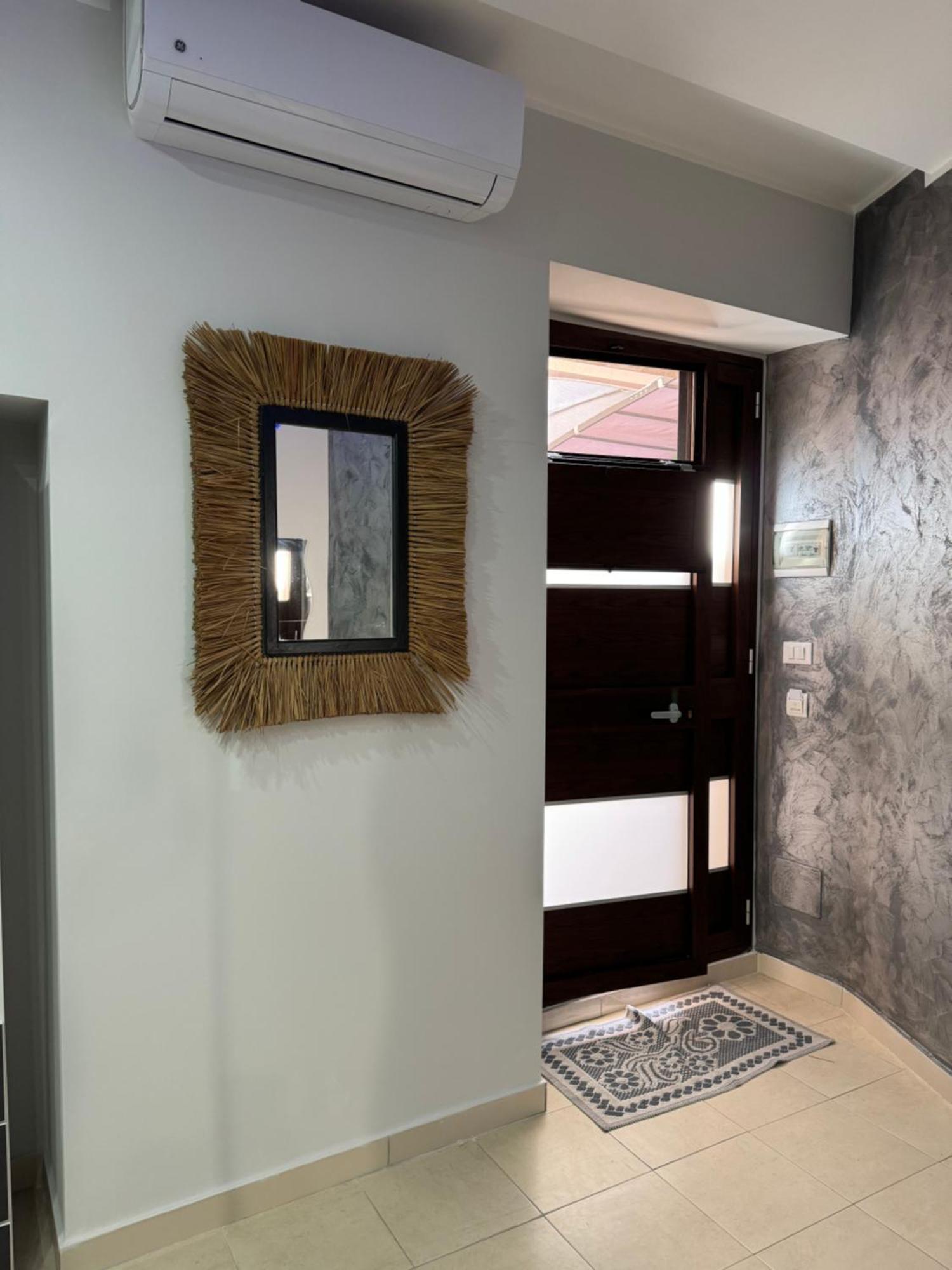 Il Cortiletto28 Rooms & House Сиракузы Экстерьер фото